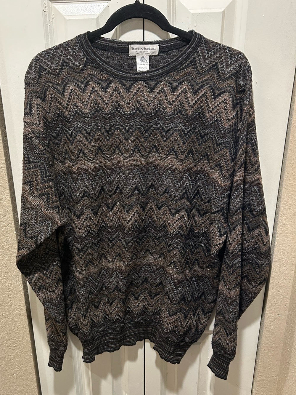 Tricots St.Raphael 100% Merino Wool Coogo Style Sweater , size Large